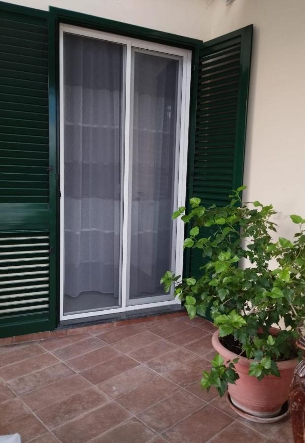 Apartament Hibiscus Castellammare di Stabia Zewnętrze zdjęcie